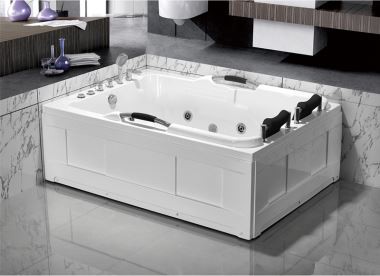 2 moun ki gen Whirlpool acrylic masaj basen